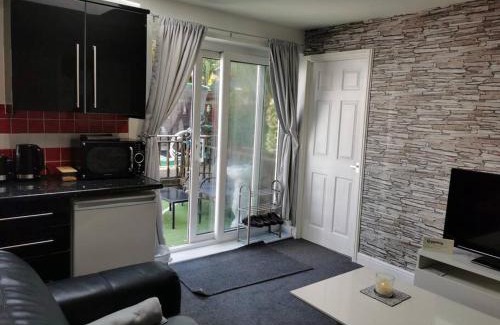 Oldham Apartment | Wimpole Lounge