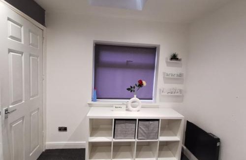 Oldham Apartment | Wimpole Lounge