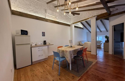 Leon City Centre Apartment | Winahost la buhardilla de Lucas