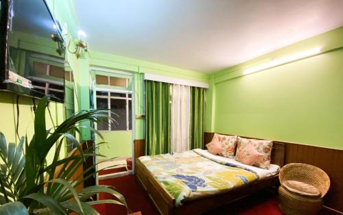 Darjeeling Hotel | Winalia's Stays & Savours