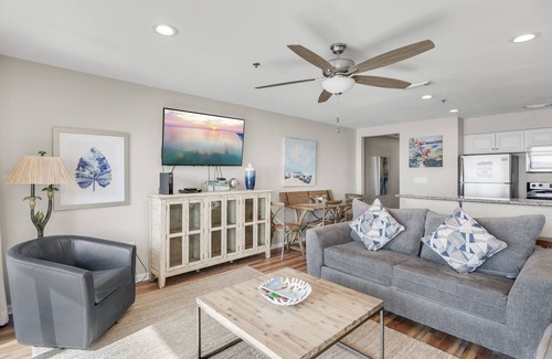 Miramar Beach Condo | Windancer 211. Gulf Front, Free Beach Service, Emerald Waters, Pool, Grill.