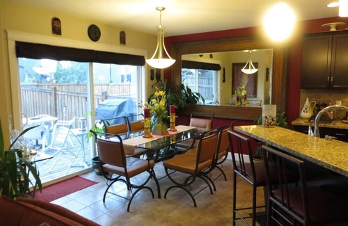 Southwest Edmonton Condo | Windermere Canada stay
