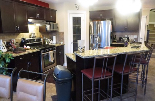 Southwest Edmonton Condo | Windermere Canada stay