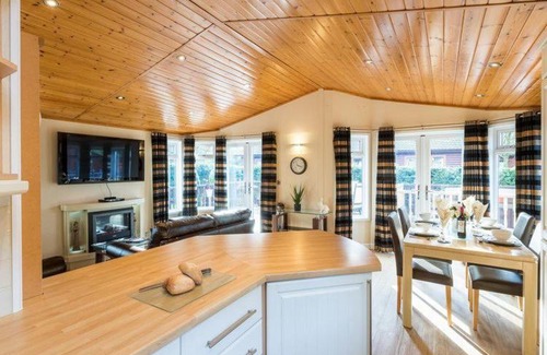 Troutbeck Bridge Ski Chalet | Windermere Retreat - White Cross Bay Holiday Park