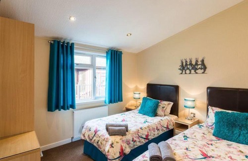 Troutbeck Bridge Ski Chalet | Windermere Retreat - White Cross Bay Holiday Park