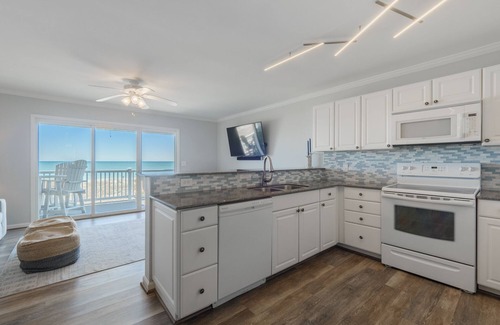 North Carolina Coast Condo | Winds at Carolina Beach | Ocean Views, Remodeled!