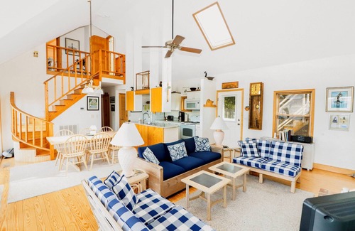 Chincoteague House | Windshadow - Waterfront; Pet friendly!