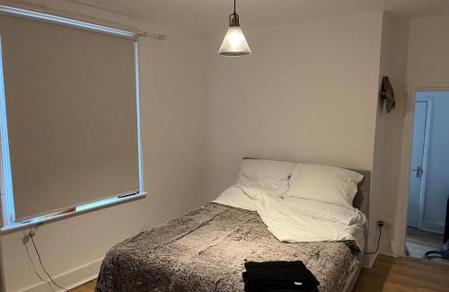 Windsor City Centre Apartment | Windsor Castle View Apartment-one bed room
