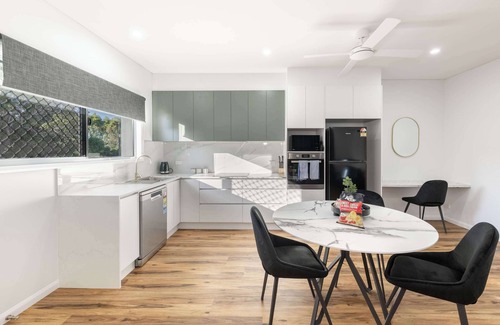Hermit Park House | Windsor Charm - Unit Two