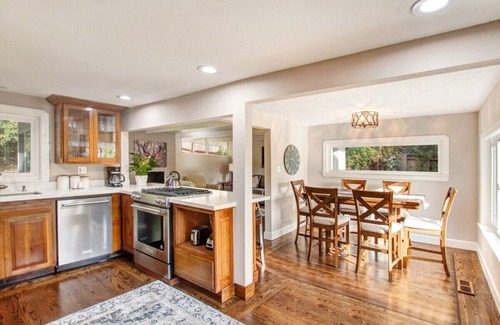 Santa Rosa Cottage | Wine Country Garden Cottage