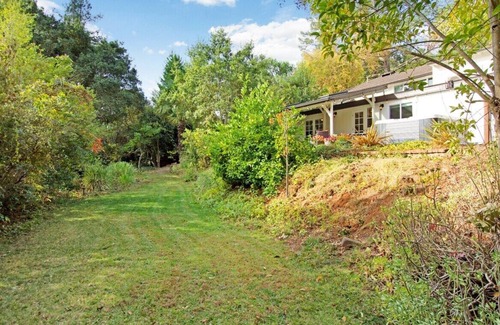 Santa Rosa Cottage | Wine Country Garden Cottage