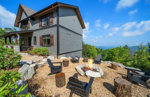 Elk Park House | Wine Down at Eagles Nest