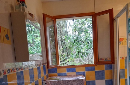 Terrasson-la-Villedieu Bed & Breakfast | Wing of country house on the edge of Dordogne, Lot, Corrèze