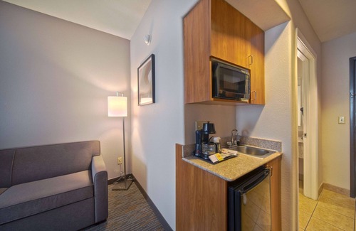 Aldine Hotel | Wingate by Wyndham Houston Bush Intercontinental Airport