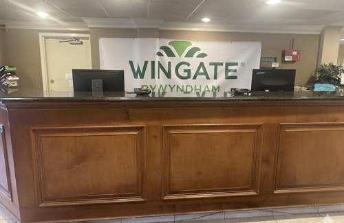 Livonia Hotel | Wingate by Wyndham Livonia