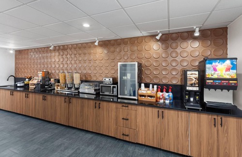 Downtown Hotel | Wingate by Wyndham Sheboygan