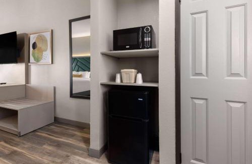 Sulphur Hotel | Wingate by Wyndham Sulphur Near Lake Charles