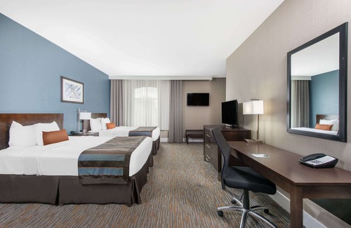 Downtown Niagara Falls Hotel | Wingate By Wyndham Niagara Falls