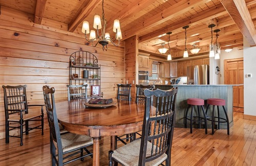 Waynesville House | Wings of Dawn, New Hot Tub! in Gated Smoky Mountain Retreat Community
