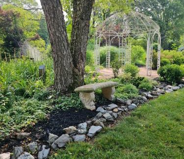 Madison Heights Bed & Breakfast | Winridge Manor