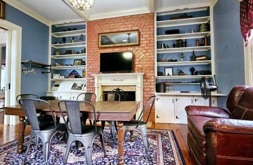 Madison Heights Bed & Breakfast | Winridge Manor