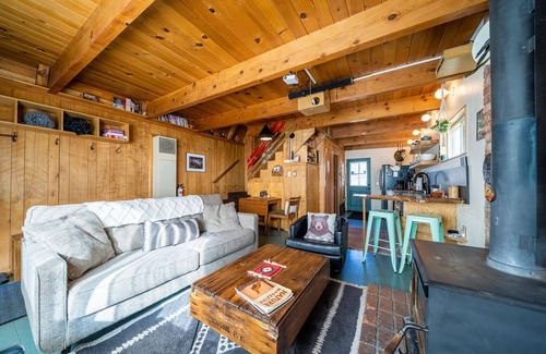 Big Bear City Cabin | Winter fun in the mountains! Bring your pup, stay to play & enjoy the clean air!