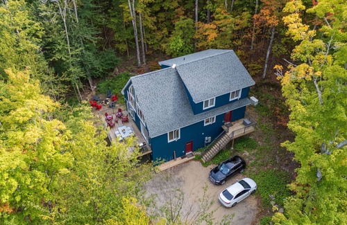 Dysart et al Cabin | Winter getaway, Hot Tub, Sauna, EV Charger