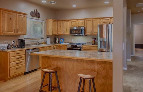 Pinetop Cabin | Winter Getaway Nestled In The Heart of Pinetop