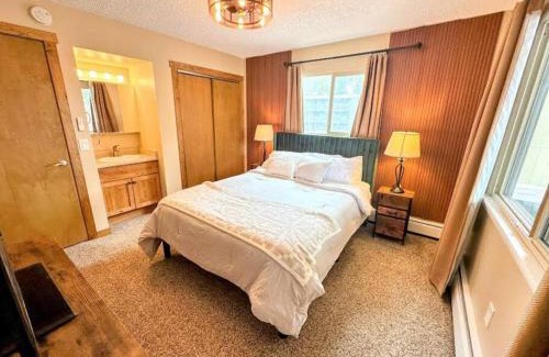 Winter Park Apartment | Winter Haus, Winter Park 2 bedrooms corner unit w outdoor patio walking distance to the Center of town