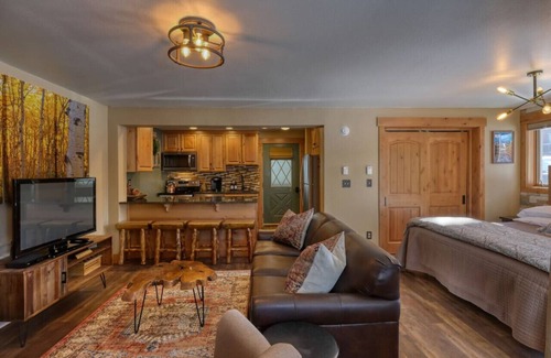 Winter Park Condo | Winter Park Studio: On the River~ Walk Downtown!