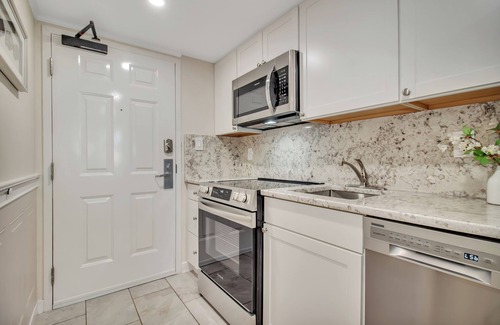 Myrtle Beach Condo | Winter Rates! Remodeled Oceanview Suite, Dogs OK