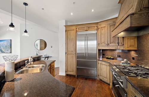 Telluride Condo | Wintercrown Penthouse- Downtown Luxury with Decks & Views