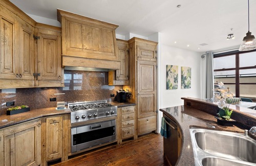 Telluride Condo | Wintercrown Penthouse- Downtown Luxury with Decks & Views