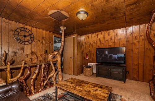 Island Park House | Winterfell Cabin