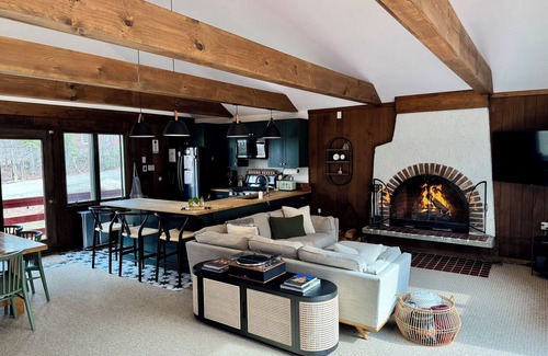 Stratton Mountain Ski Chalet | Winterfell chalet - quiet, relaxing & private with Stratton on your doorstep.