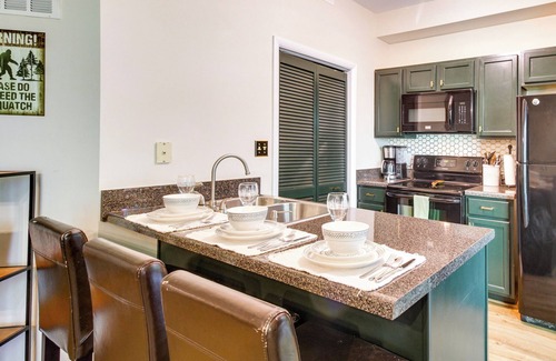 Wintergreen Condo | Wintergreen Resort Condo w/Deck, 0.3 Mi to Slopes