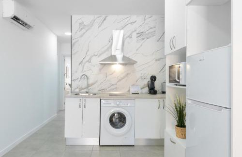 Carretera de Cadiz Apartment | WintowinRentals Altamira Suites Alto
