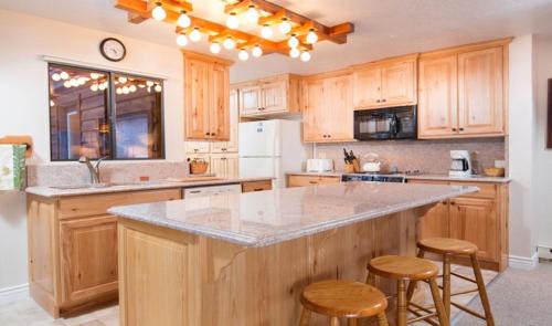 Jackson Hole Apartment | Wister A