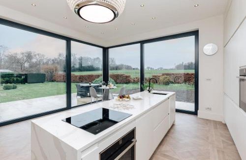 Medmenham House | Wisteria House