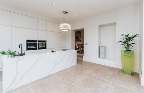 Medmenham House | Wisteria House in Buckinghamshire