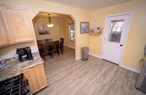Globe House | Wisteria Place
