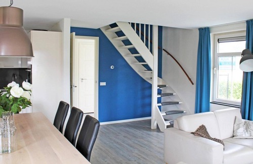 Breskens House | With its 4 bedrooms, this property can accommodate 8 people.