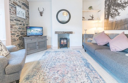 Portinscale Apartment | Withesike, is a 2 bedroom first floor apartment in the newly renovated Derwent House in Portinscale.