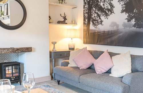 Portinscale Apartment | Withesike, is a 2 bedroom first floor apartment in the newly renovated Derwent House in Portinscale.