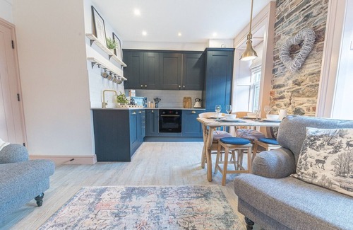 Portinscale Apartment | Withesike, is a 2 bedroom first floor apartment in the newly renovated Derwent House in Portinscale.