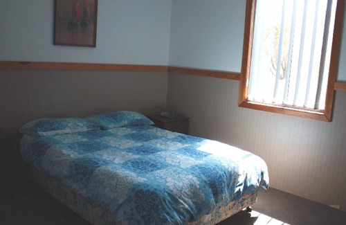 Manyana House | Within Reach Of Beach near Manyana Beach lookout PID-STRA-7145
