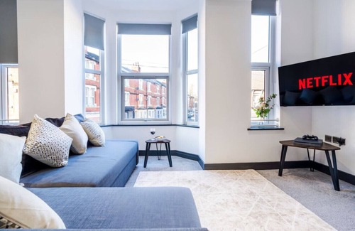 Forest Fields Apartment | Wiverton Apt #6 - Central Location - Free Parking