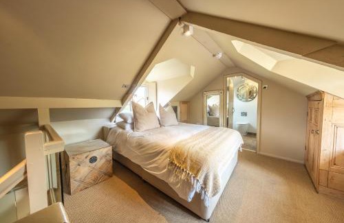 Wiveton Hotel | Wiveton Bell