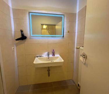 Mittelstadt Apartment | Wohngut-City Appartement 3 für max 5 Personen inklusive Parkplatz