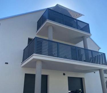 Fischbach Apartment | Wohnoffice mit Übernachtungsmöglichkeit Residenz Manzell Kiba 24